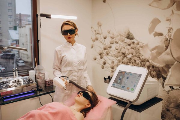 Epilation laser en Aix en Provence : une solution permanente contre les poils indésirables