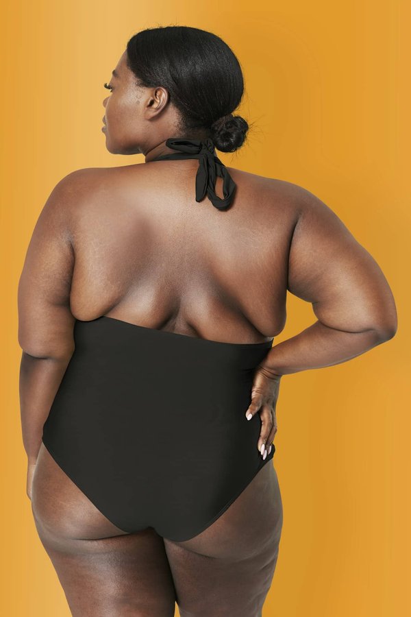 Conseils pour sélectionner la bonne taille de maillot de bain pour une silhouette flatteuse