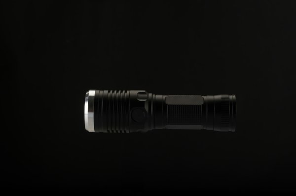 Lampe tactique : les critères pour trouver celle qui vous convient